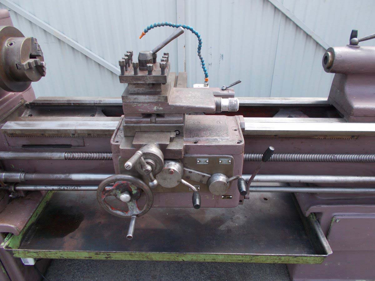 Фото токарно-гвинторізного верстата TUE-40 Фото токарно-гвинторізного верстата TUE-40